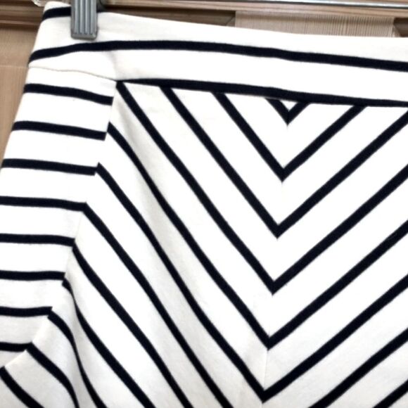 Cynthia Rowley Graphic Chevron Stripe Mini Skirt - Picture 3 of 6